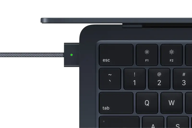 Apple MacBook Air 13.6’’ w/ Touch ID (2022) - Midnight (Apple M2 Chip / 256GB SSD / 8GB RAM) - Apple