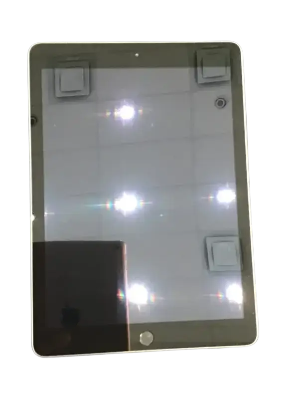 Preowned iPad 5 32GB WiFi only displayed with a glossy screen and no visible scratches